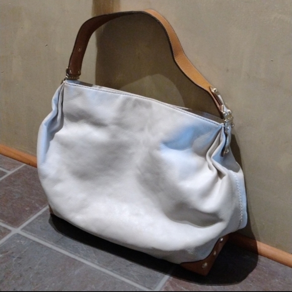 Michael kors white beige Tan leather stud hardware shoulder bag - Picture 9 of 9